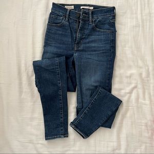 25” waist Levi’s Mile High Skinny Jeans